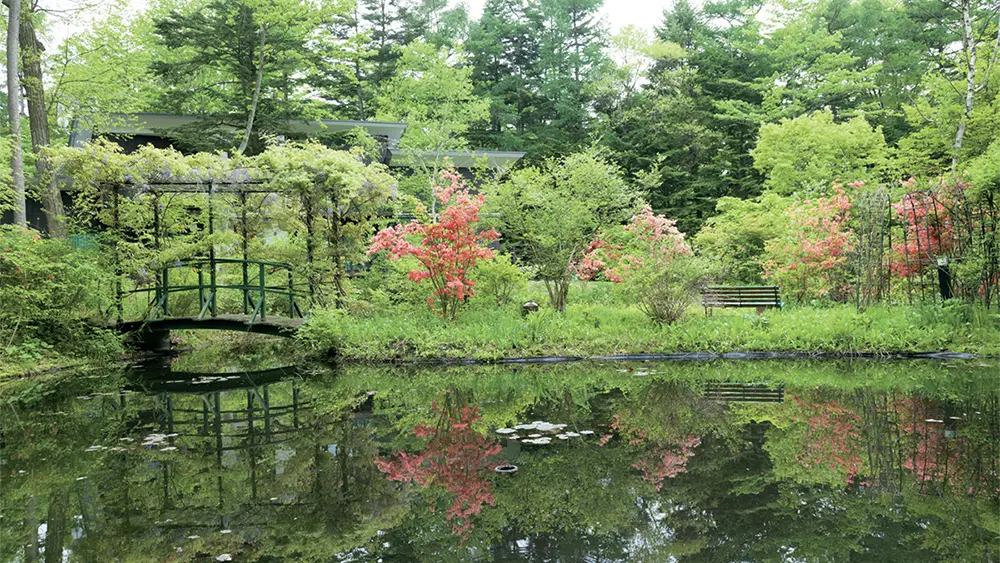 「モネの庭／軽井沢」（平松ジャポニスム芸術研究財団 屋外資料）写真：中島秀麿